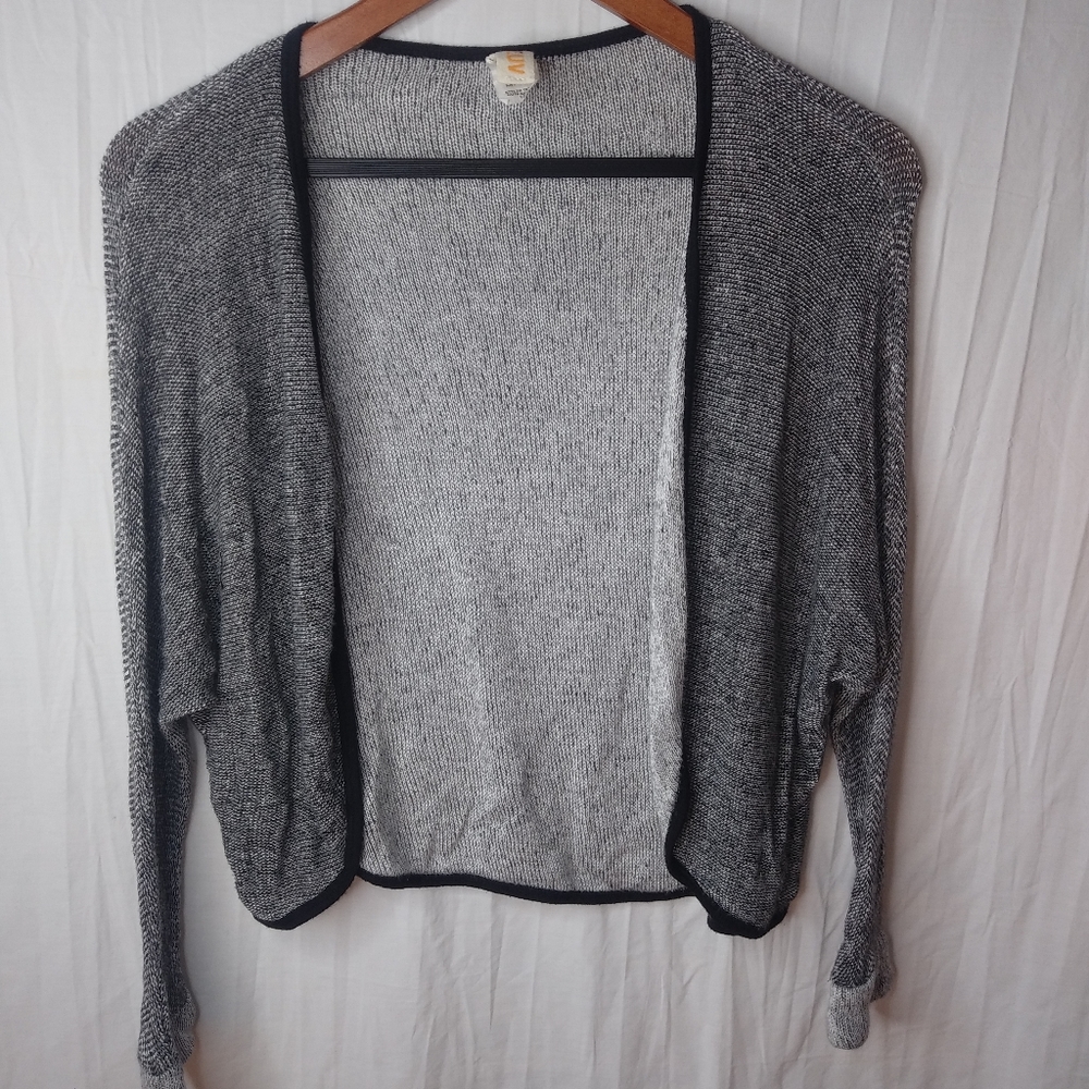 TRU LUV M Bolero Thin Reverse Weave Sweater in Black Gray